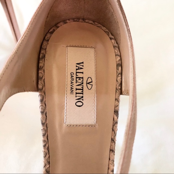 Valentino Garavani Snakeskin Flower Satin Heels - Picture 6 of 13